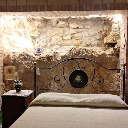 Guest House La Corte Normanna 취아카 외부 사진